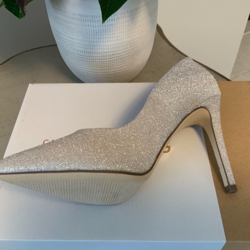 Pumps - Picture 7 of 10